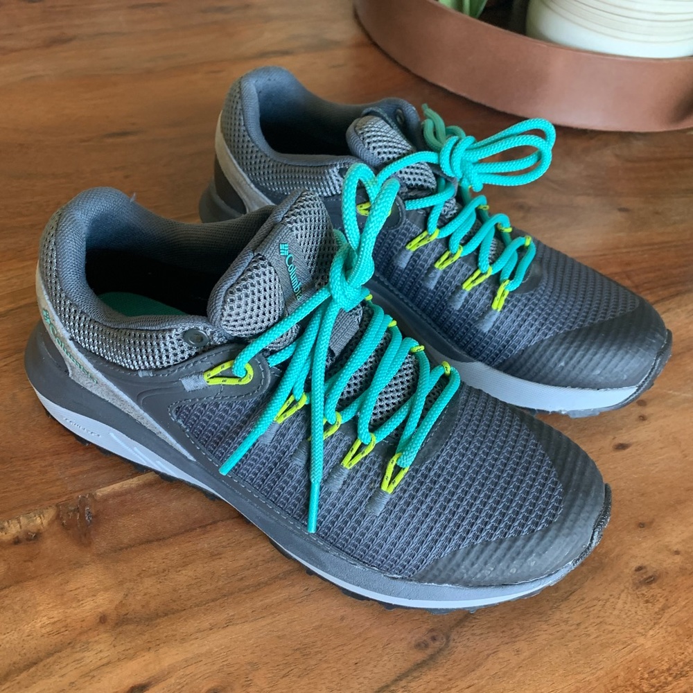 Columbia Trailstorm Waterproof Hiking Shoe Women's Sz 7M NEW $100 BL0156-053